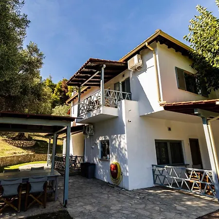 ヴィラ Casa Villa, Xenia パリウリ