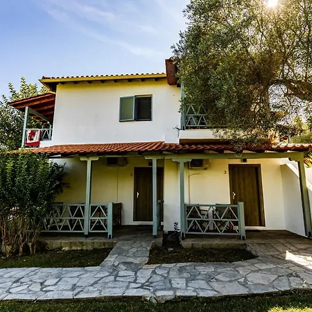Casa Villa, Xenia パリウリ
