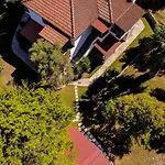 Casa Villa, Xenia