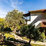 Casa Villa, Xenia פאליאורי
