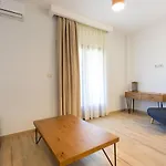 Casa Villa, Xenia פאליאורי