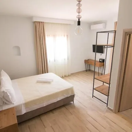 Villa Casa Villa, Xenia